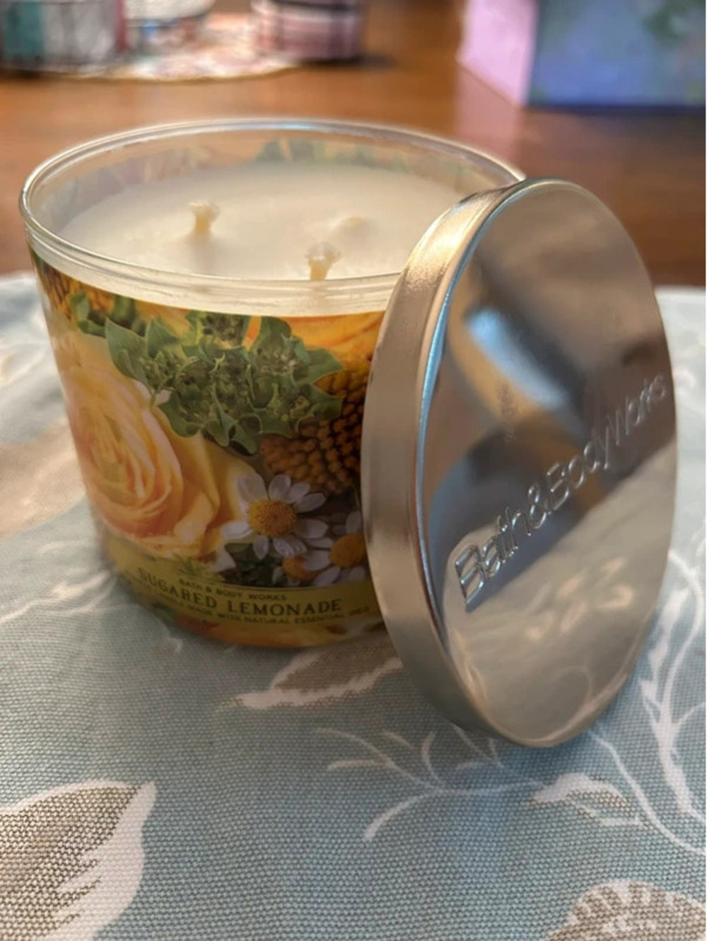 Bath & body Works sugared lemonade candle